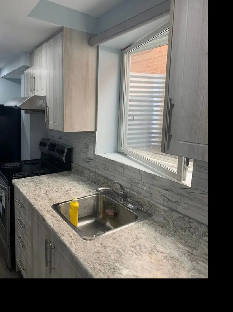 2 Bedroom Legal Basement - 2 parking spots