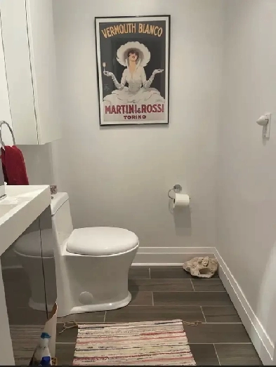 Gorgeous 2 Bed 1.5 Bath Upstairs Apartment - 13 Castle View Image# 1