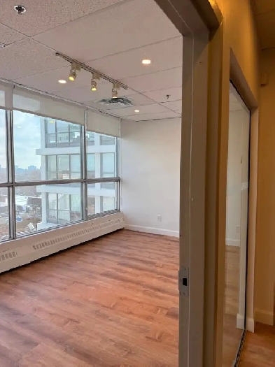 Bureau 293 pi² rénové – 898.34$/mois – 2120 Sherbrooke E Image# 7