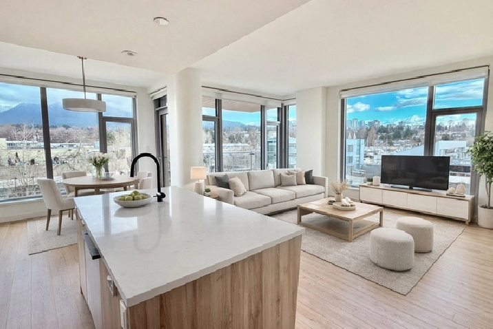 ✨ BRAND NEW Corner 2 Bed   2 Bath | MARINA & MOUNTAIN VIEWS |