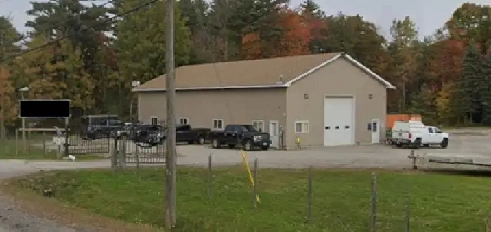 Commercial Shop   Yard - Hwy 11 North Gravenhurst