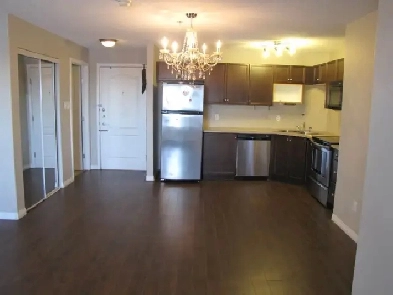 Home Sweet Home Condo In desirable SW Terwillegar Area Image# 2