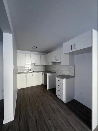 Joli condo 2 chambres - Beautiful 2 bedroom condo Image# 1