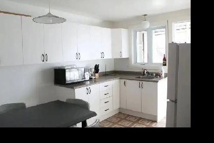 1er juillet à côté Cégep Garneau pour étudiant(e) non fumeur(eus Image# 1