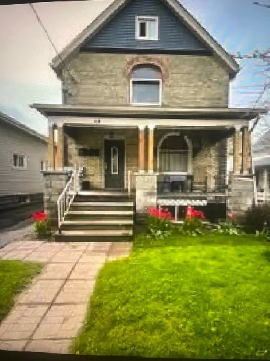 Courthouse 3 Bedroom and Loft Apartment Image# 1