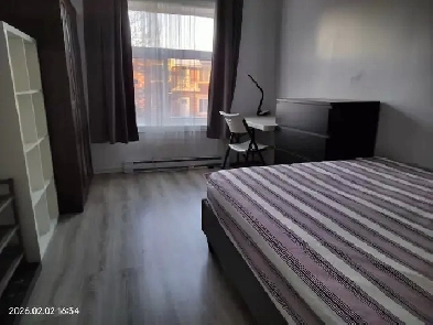 Nice room,  One min to metro Monk, All included, For female only Image# 1