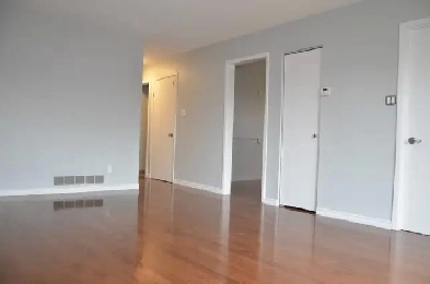 Spacious 3-Bedroom Apartment - With Parking Image# 1