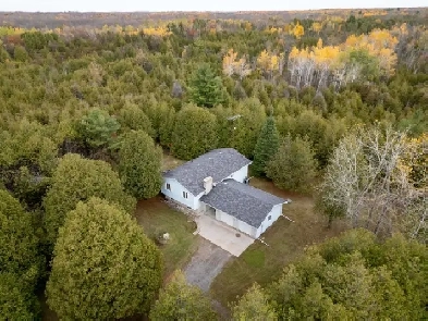 Your Escape to C.Hastings Starts Here! 15 minutes to Belleville! Image# 1