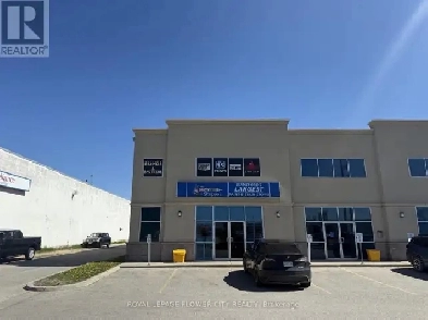 Ideal for Dealership or Showroom 5000SF Unit For Lease
