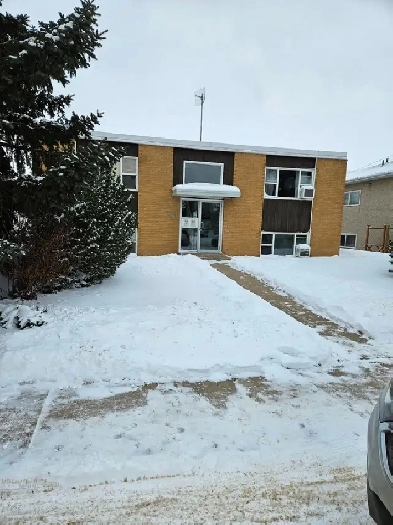 1 Bedroom apartment at 2107 7th Street East near Preston Image# 1