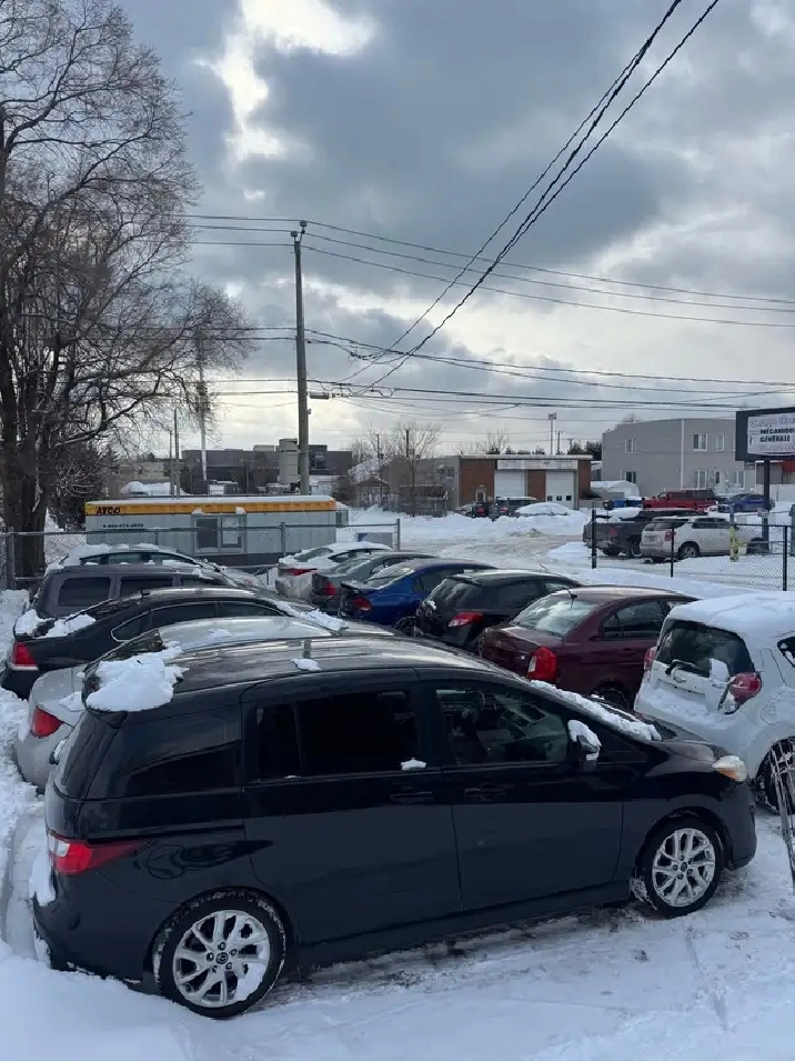 Terrain automobile à louer