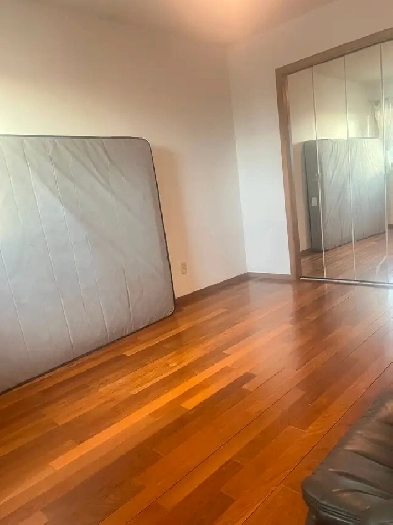 2nd Floor/5 Mins Walk to Whitehorn Ctrain/Near DT & Airport Image# 1