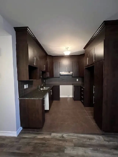 Joli condo 2 chambres - Beautiful 2 bedroom condo Image# 1