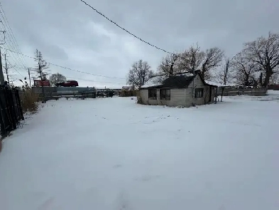 Commercial Yard for Rent