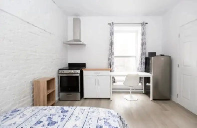 Studio Downtown- Available Immediately Image# 3