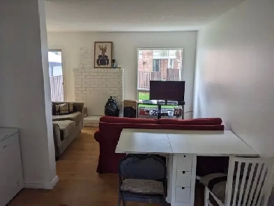 Student House for Rent. 10 Min Walk to UTM!!