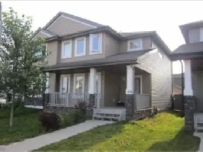 Beautiful 3 Bed, 2.5 Bath Duplex for Rent in Ellerslie Image# 1