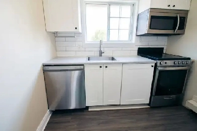 139 Oakdale Ave, St. Catharines - 2 Bedroom Upper Unit Image# 1