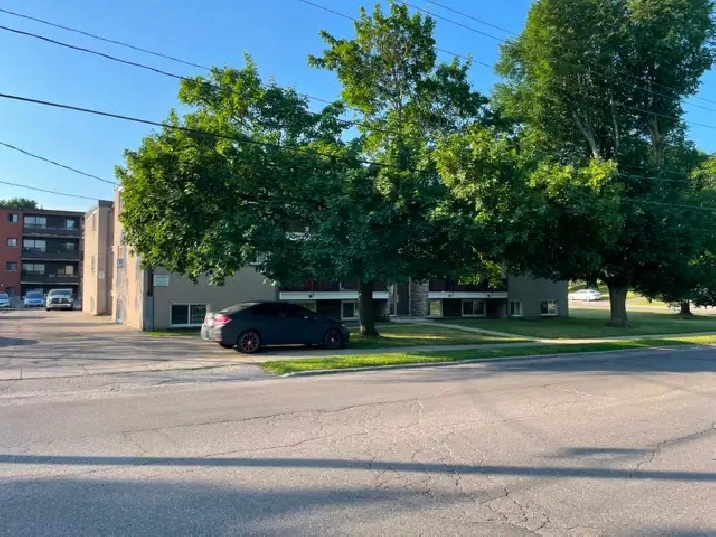 St Georges Park area 1 bedroom apartment