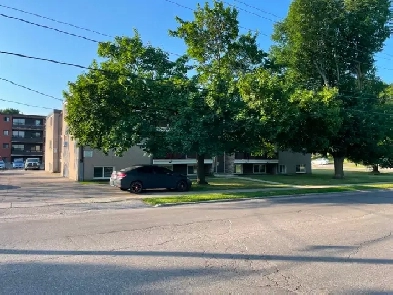 St Georges Park area 1 bedroom apartment