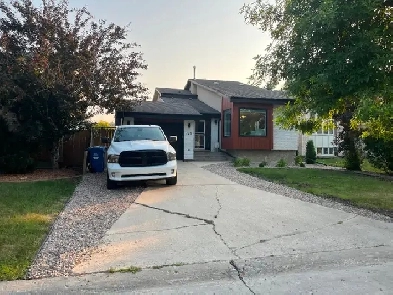 Island Lakes 2 bedroom home, utilities included. $1800/month Image# 1