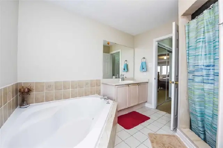 Private Room (Female Only) Brampton