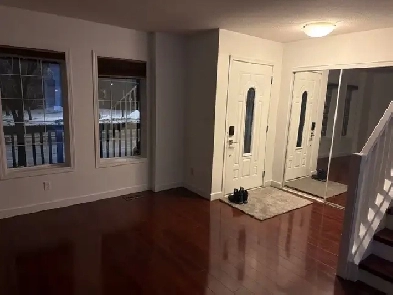 Single Family Home in the Heart of Terwillegar Towne Image# 1