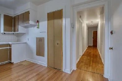 Ahunstic 31/2 pres du parc Des Hirondelles Image# 1