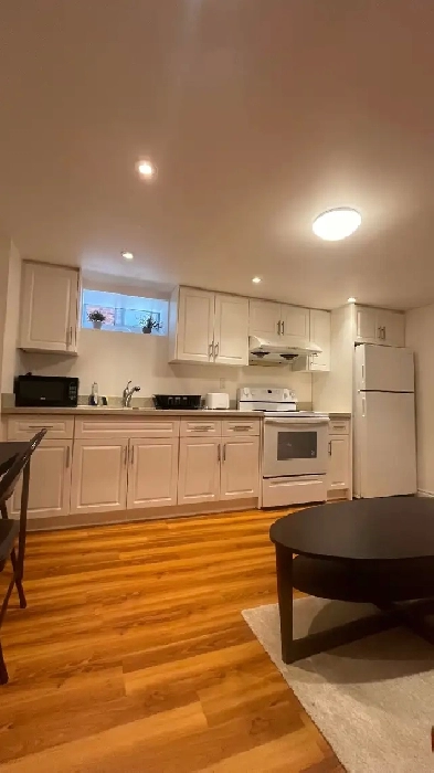 2B/2b renovated basm apt  DT Toronto Dundas &  Shaw all include Image# 1