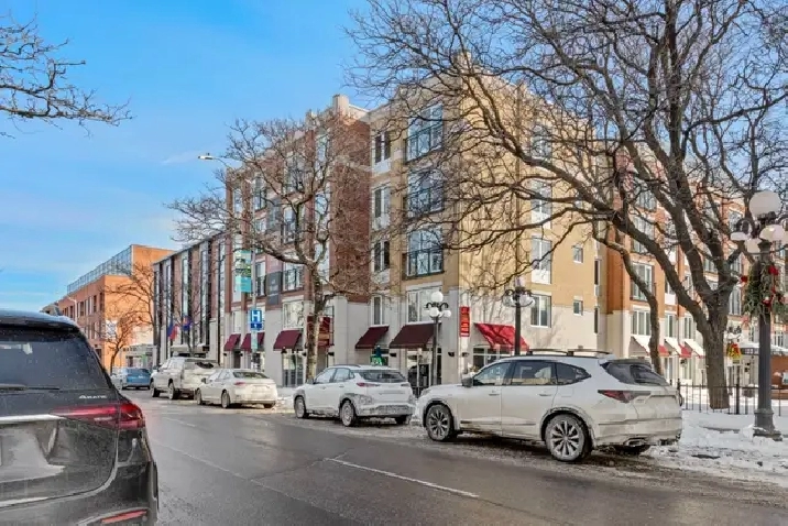 Prime ByWard Market Commercial Space for Lease – Café, Salon, or
