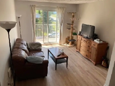 4 12  louer Granby   1015Mois Libre le 1er Juillet