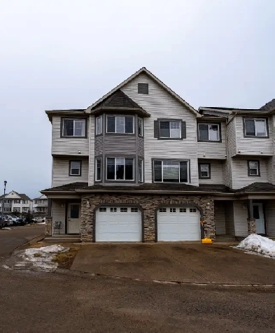 24-400 Williams Dr, Fort McMurray AB Image# 1