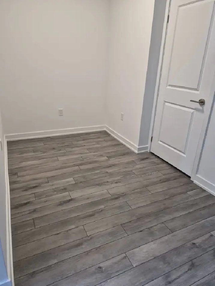 Condo - 1 Bedroom   Den for Rent