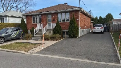 Grand logement 4 1/2 à louer Saint-Hubert, 1595 $ Image# 1