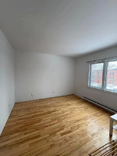 close to Angrignon metro 3 1/2 for rent Image# 1