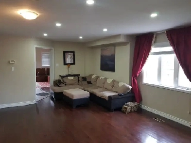 Rent 5 BR WHOLE House with Finished Basement – NORTH BRAMPTON Image# 5