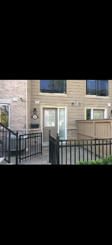 Excellent  Location 1 Bedroom   Washroom  Condo for Rent Image# 4