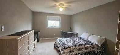 BEAUTIFUL, LARGE FURNISHED ROOM AVAILABLE IMMEDIATELY IN BARRIE Image# 1