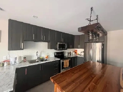 Private Large Room in a Fairly New House