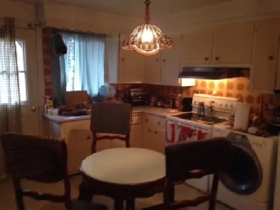 Proche du métro Jarry Image# 1