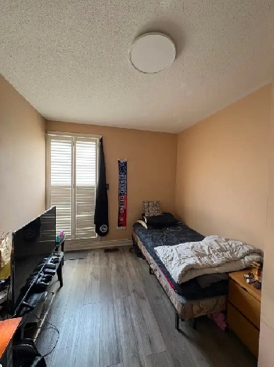 2 PRIVATE ROOMS FOR RENT NEAR YORK UNIVERSITY - MARCH 1ST, 2026 Image# 1
