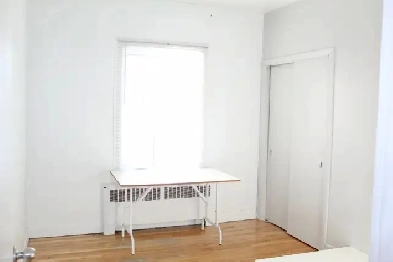 Voisin Cégep Garneau pour étudiante non fumeuse, 1er juillet Image# 1