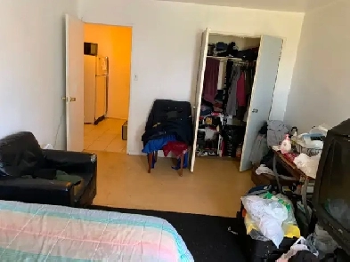 room for rent (steeles, yonge very convent location) Image# 1