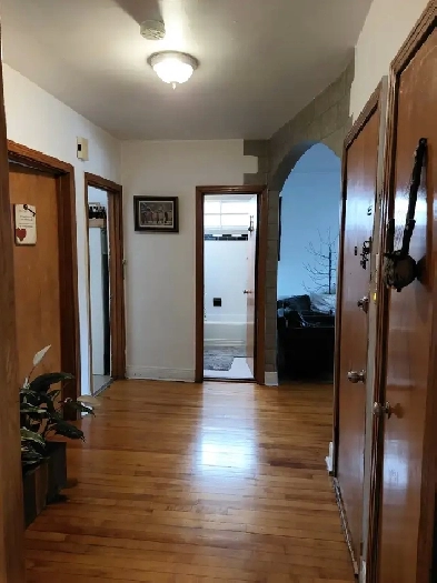 Grand 5 1/2, pour juin/juillet, duplex 2e étage, Villeray Image# 1