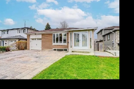 Main flr 3bdrm 2br-midland/sheppard Image# 1