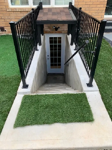 Legal 2 Bedroom with 2 Parking Spots on Driveway Image# 1