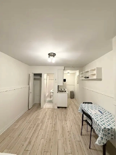 Studio tout inclus et meublé - 5 min du métro Image# 1