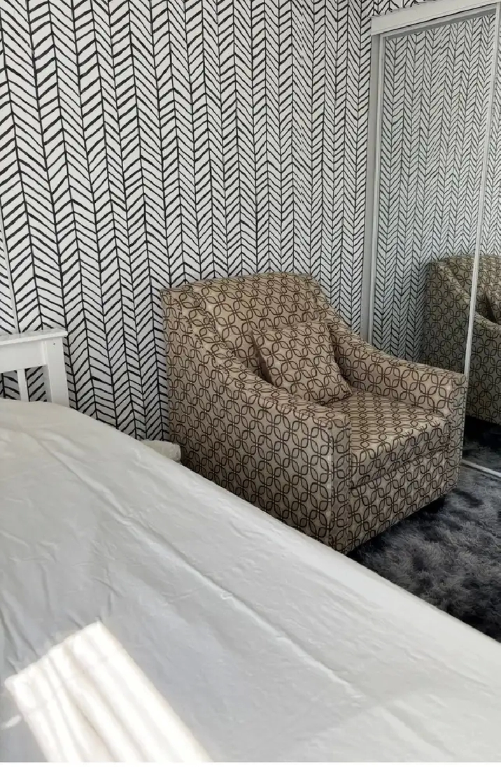 A beautiful furnished room available for rent immediately