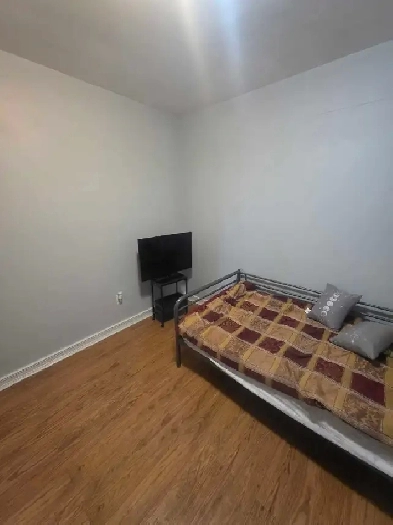 chambre à louer pour le premier avril. Image# 1