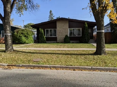 Crescentwood 3 bedroom side by side recently renovated for rent. Image# 2